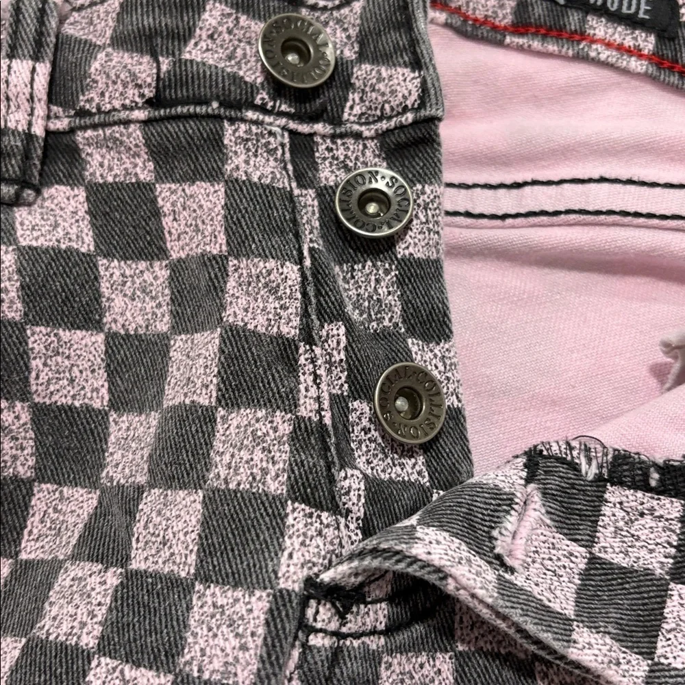 Social Collision Pink and Gray Checkered Skinny Jeans - Picture 3 of 4